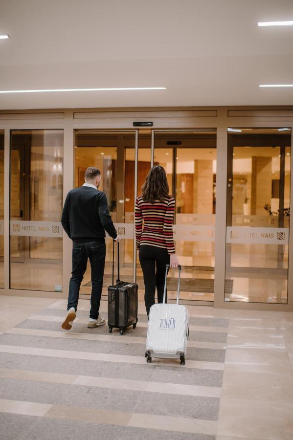 Hotel Nais Ni Kültér fotó