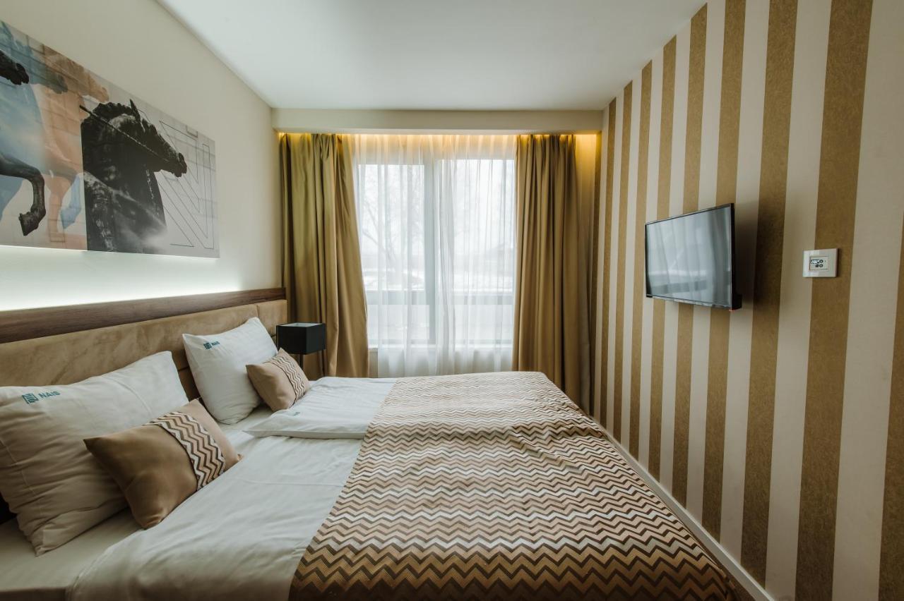 Hotel Nais Ni Kültér fotó