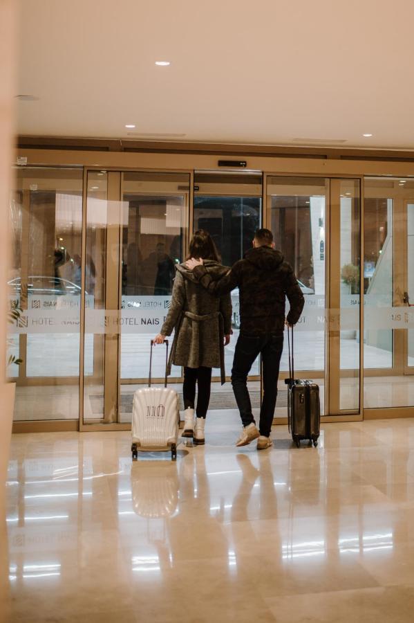 Hotel Nais Ni Kültér fotó