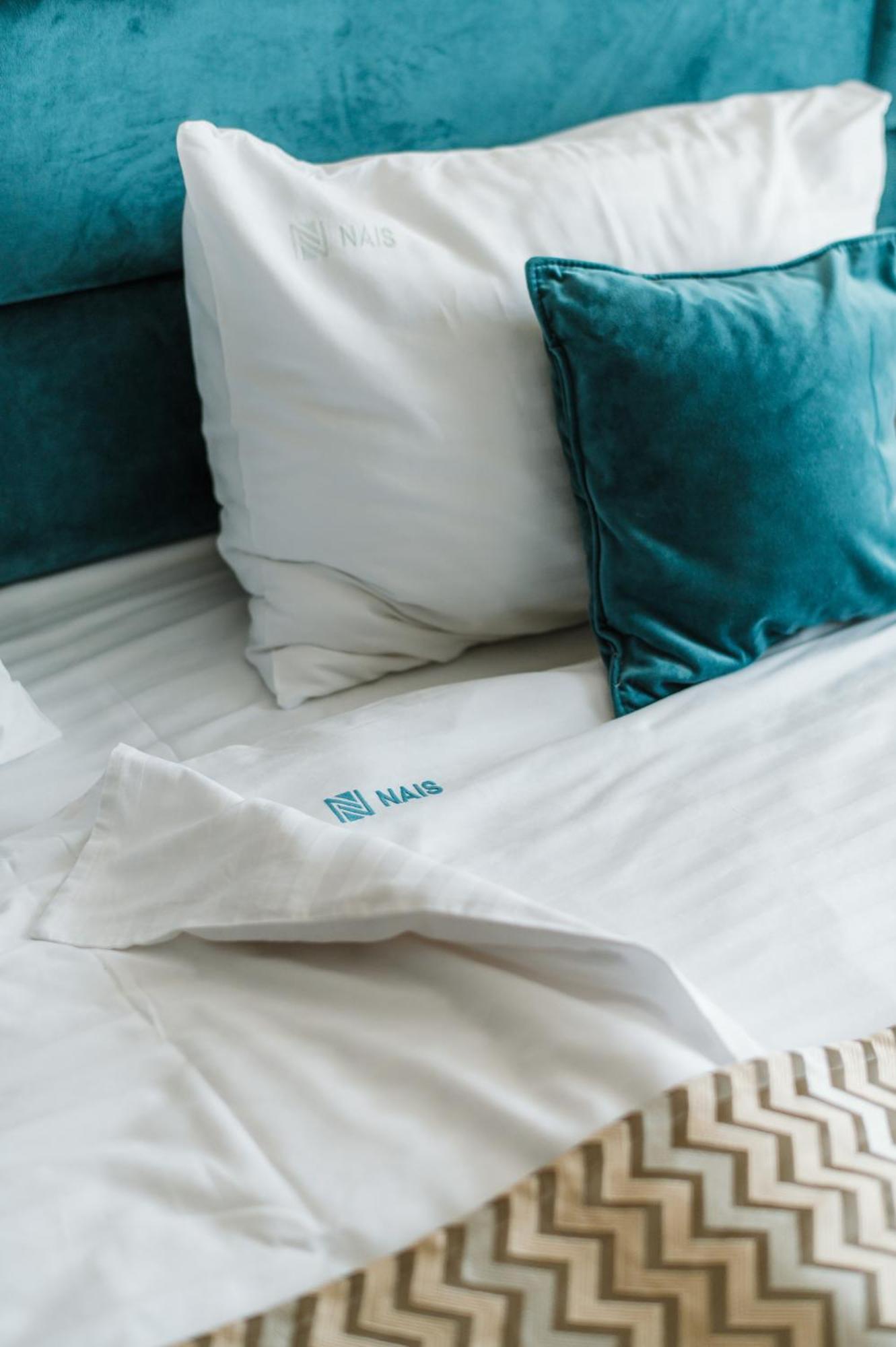 Hotel Nais Ni Kültér fotó