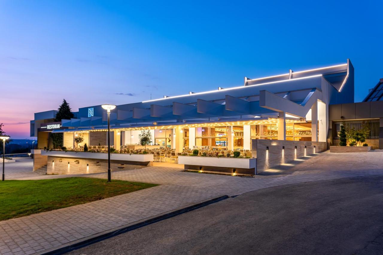 Hotel Nais Ni Kültér fotó